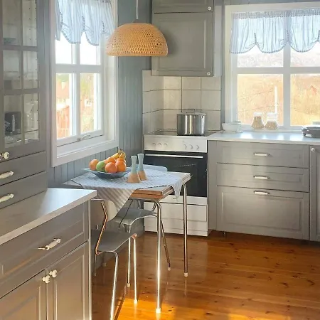 Holiday home Byrknesoy Anneland